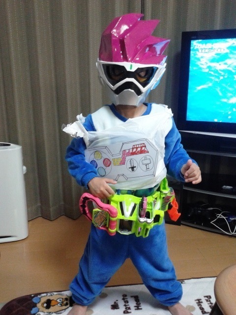 仮面ライダーエグゼイド（艾克赛德）　コスプレ用マスク　塗装完成品 仮面ライダーエグゼイド（艾克赛德） コスプレ用マスク 塗装完成品